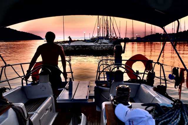 Scaramanzie, richieste assurde e tanta pazienza: � la vita dello skipper ''turistico''